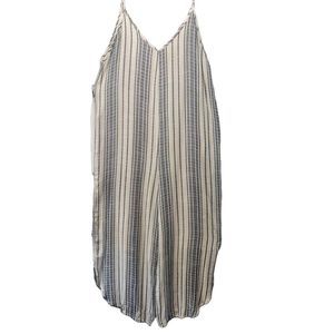 En Creme Blue and creme white leg jumper pockets Size L